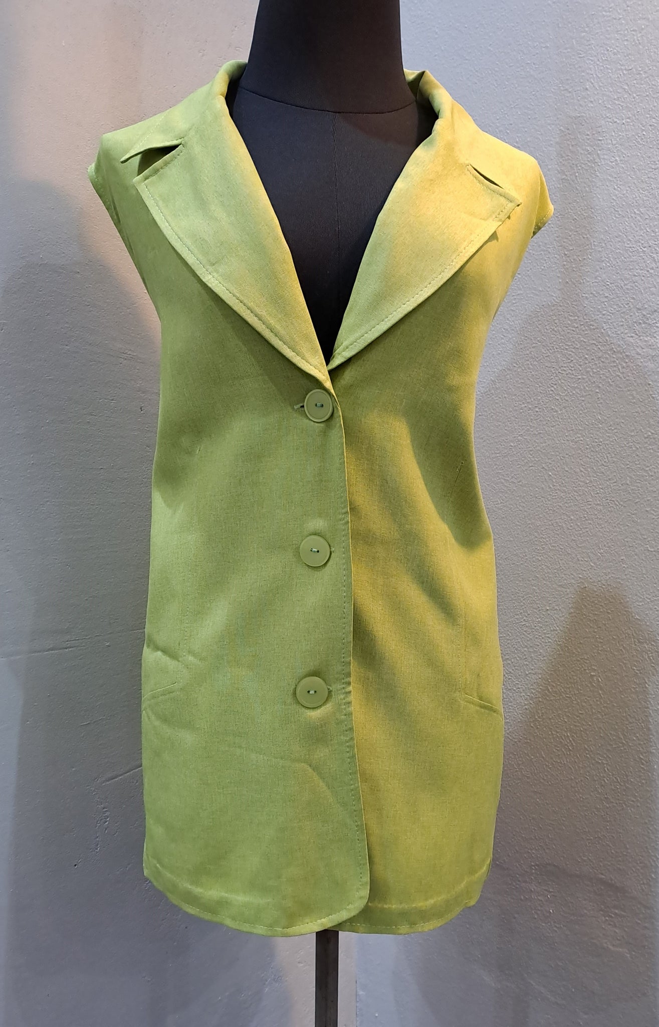 Sleeveless Blazer (20/44)