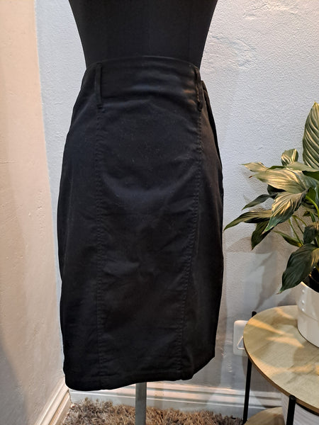 Formal Pleated Pencil Skirt (8/32)