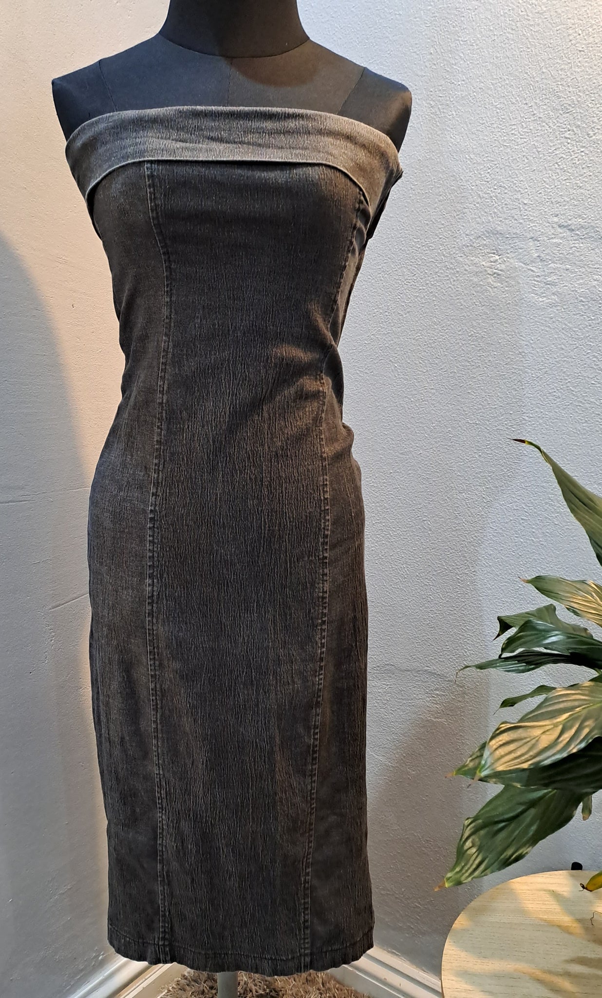 OBR Strapless Denim Dress (8/32)