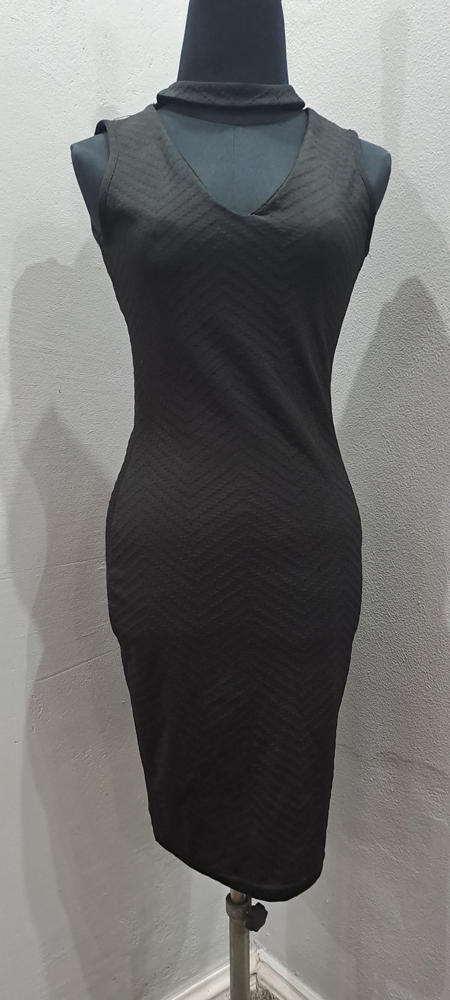 VNeck Bodycon Dress (8/32)