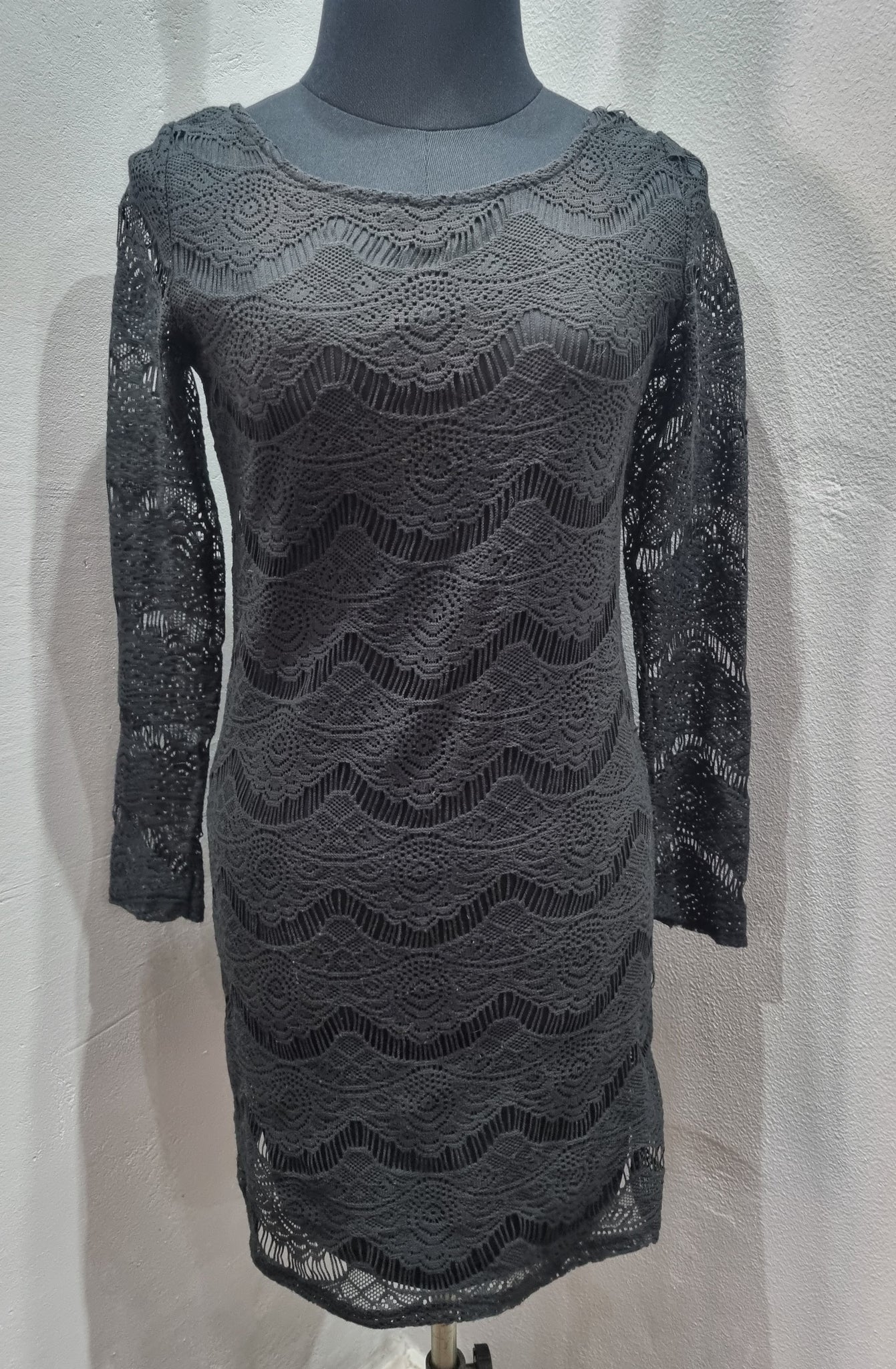 Fitted Lace Dress (XSmall)