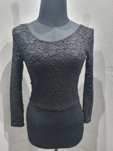 H&M Long Sleeve Lace Crop Top (Small)