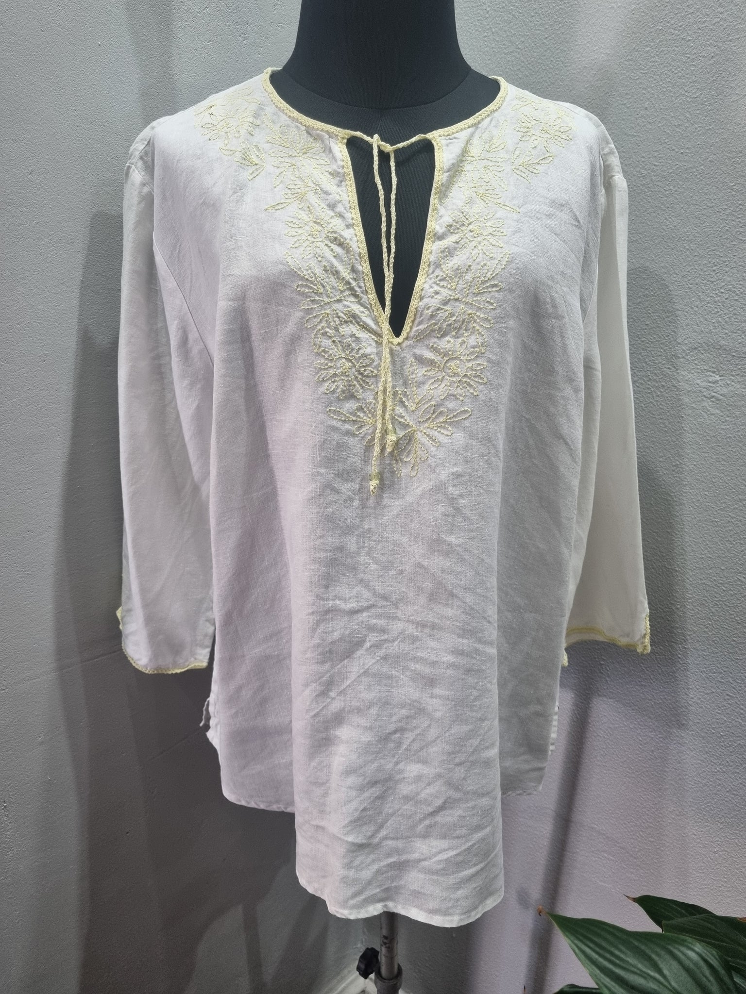 GAP Embroidered Cotton Top (XLarge)