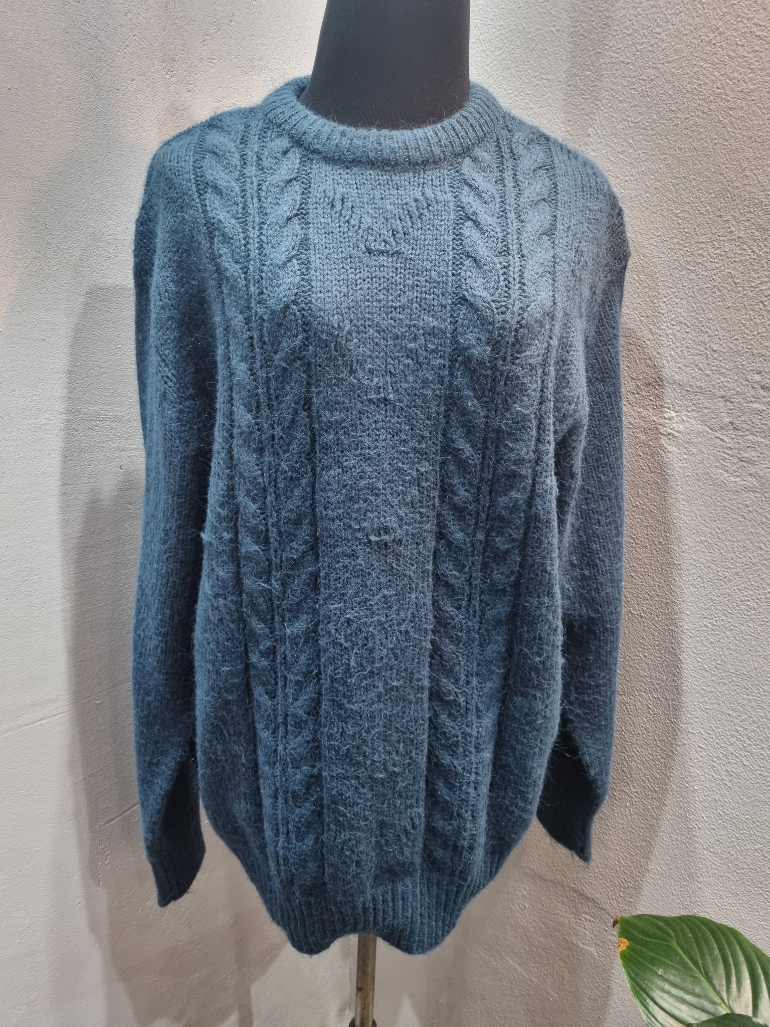 Cable Knit Pullover Jersey (Large)