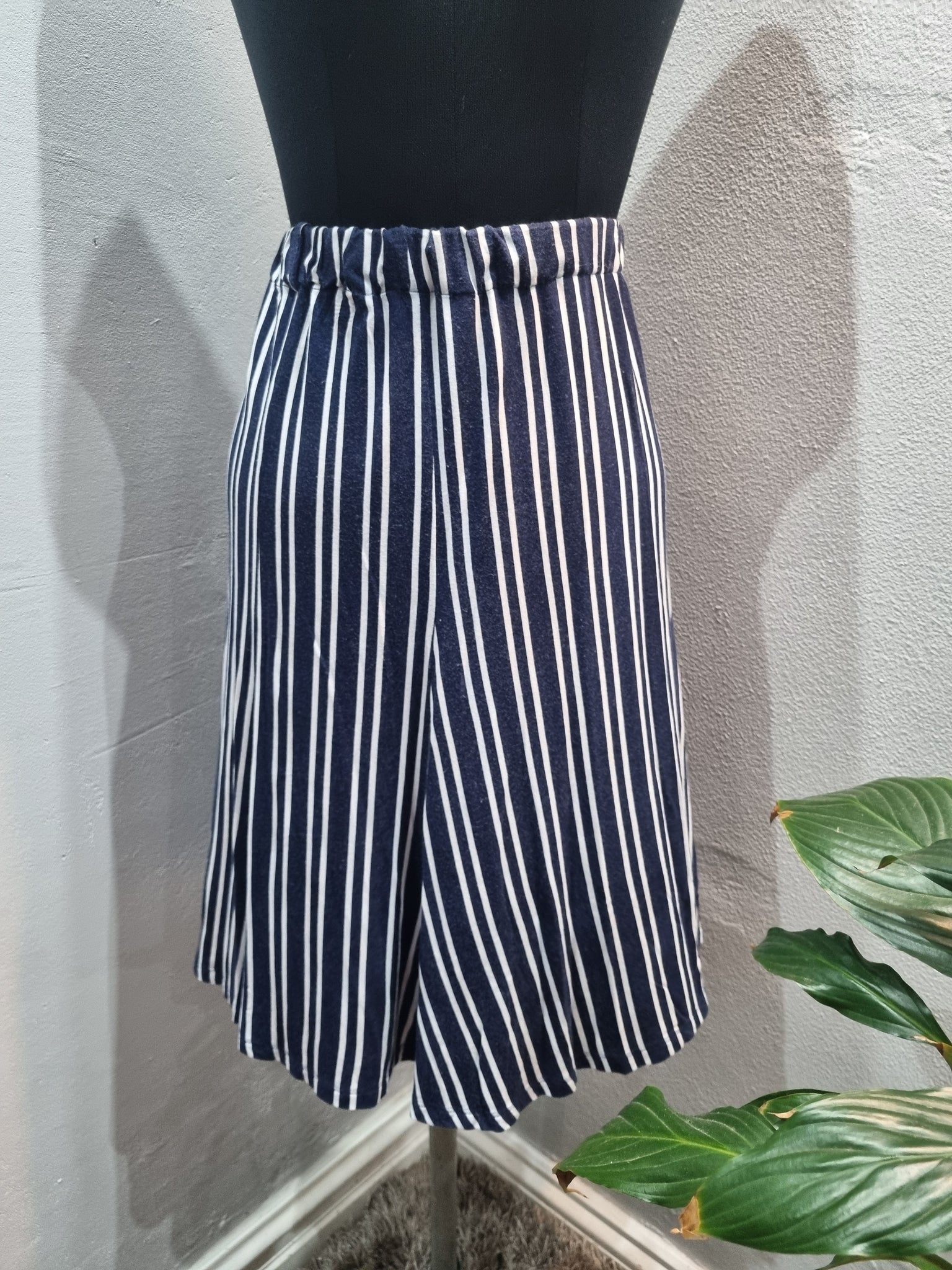 Striped Flowy Skirt (Large)