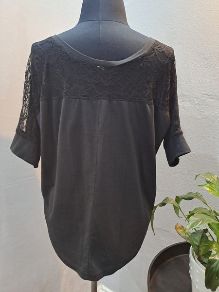 Boxy Tee with Lace Detail (Medium)