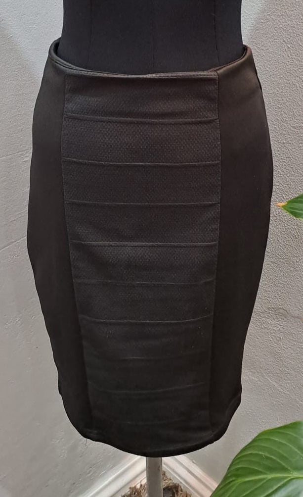 Pencil Skirt (10/34)