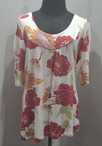 Woolies Floral Top (14/38)