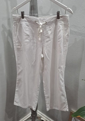 3/4 Linen Pants (Medium)