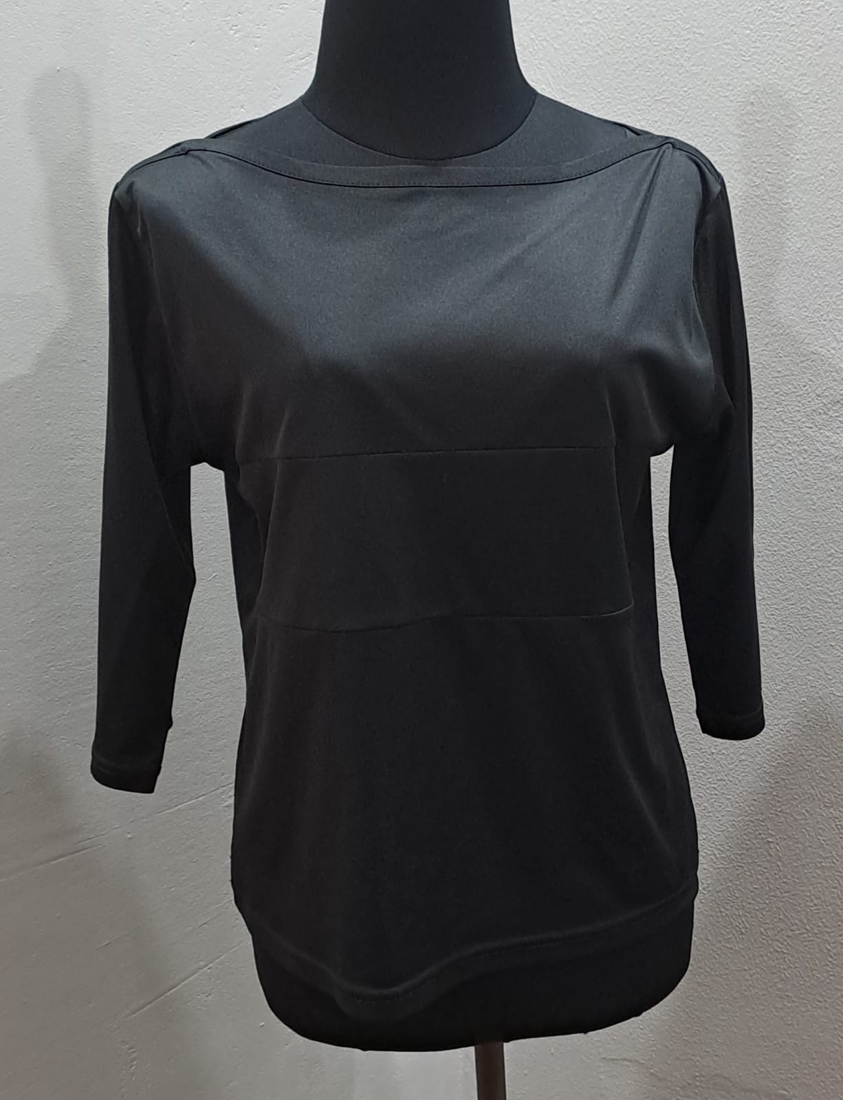 3/4 Sleeve Top (Medium)