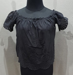 Anglaise Off Shoulder Top (6/30)