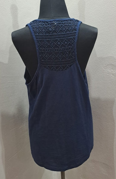 Woolies Sleeveless Top (Medium)