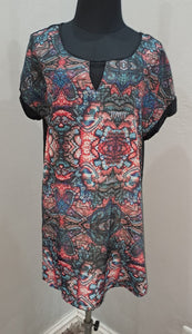 Patterned Keyhole Top (2XL)