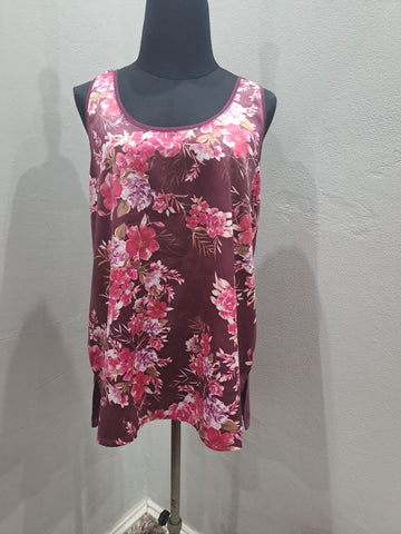 Woolies Floral Vest (Medium)