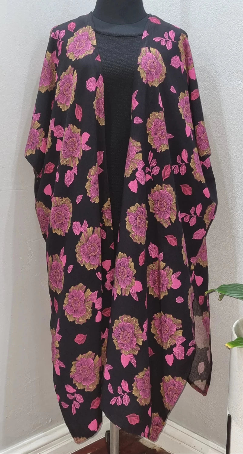 Floral Kimono (Large fits up to 52)