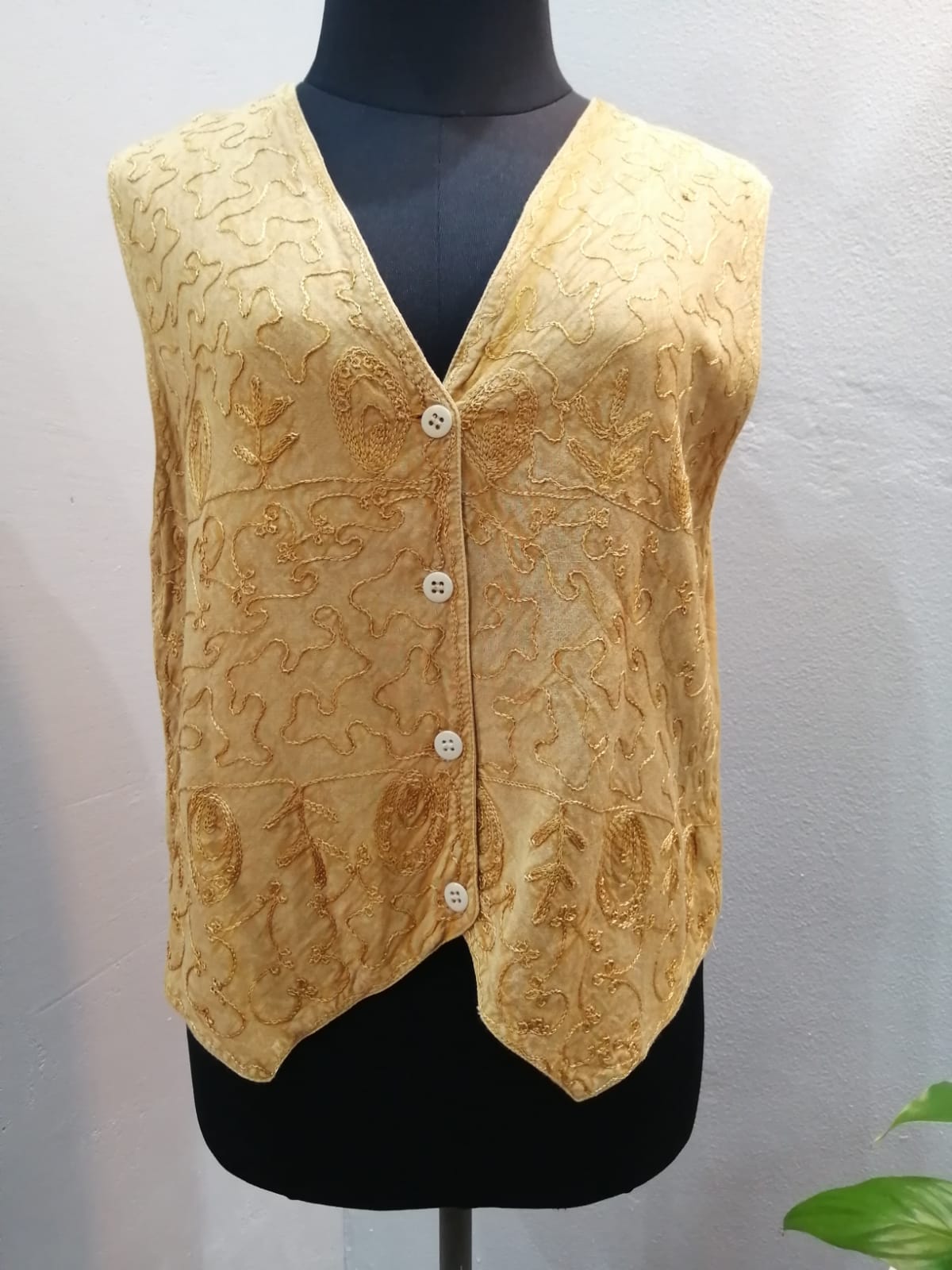 Embroidered Waist Coat (Large)