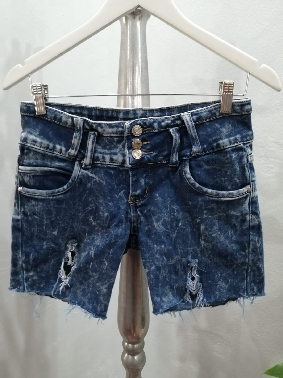 High Waisted Denim Shorts (6/30)