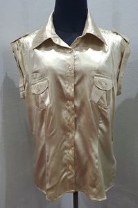 Sleeveless Satin Shirt (16/40)