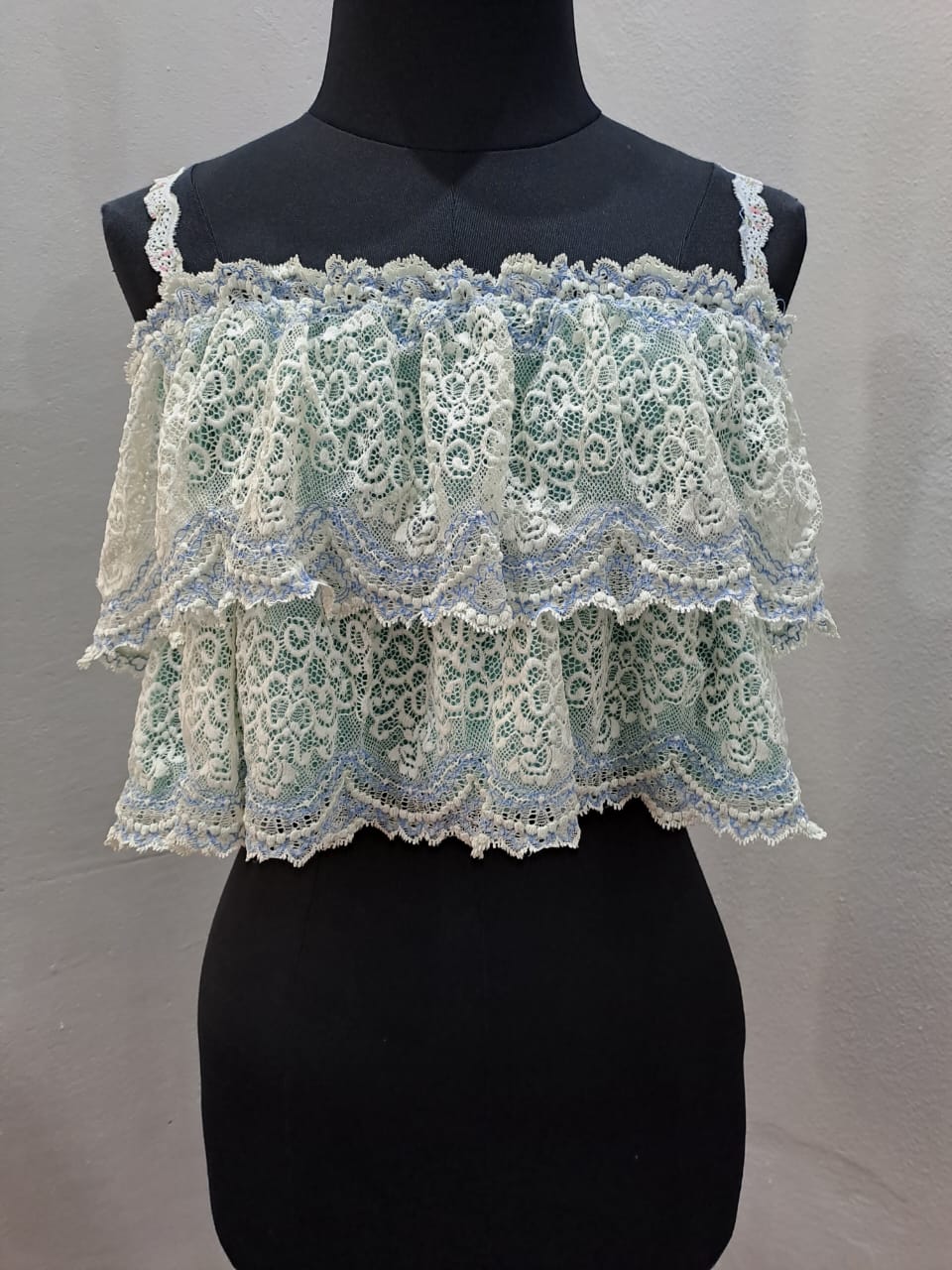 Ruffled Lace Crop (Medium)